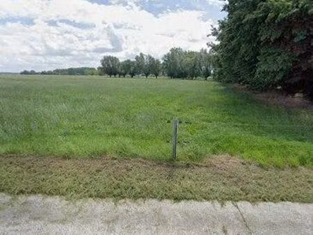 terrain à bãtir à grosage