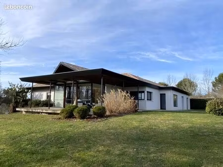 maison 5 pièces 180 m²