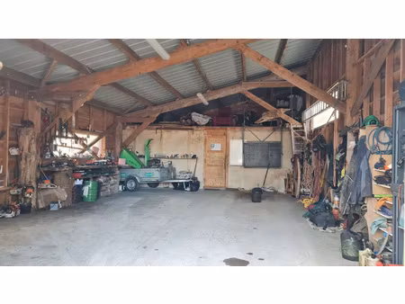 entrepot à vendre sur terrain d'environ 2141 m2  19330 favar