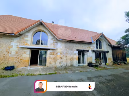 maison : longère 354 m2  5000 m2 de terrain