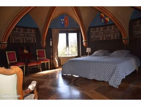 2p meuble dans chateau