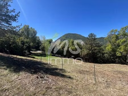 terrain de 670 m² - st etienne le laus