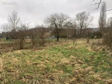 terrain 600 m² faulx