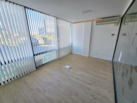 location bureau 232 m² à clermont-ferrand (63000)