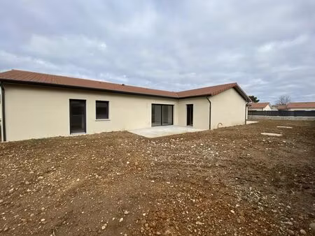 location maison 5 pièces 104m2 bourg-de-péage 26300 - 1420 € - surface privée