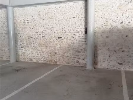 location place parking parking dans grand garage à pacy sur eure