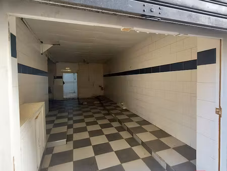 location locaux professionnels 61 m² à marseille 5ème (13005)  640 €