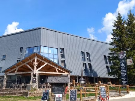 gîte  hotel  restaurant  salle de sport 2600 m² le bleymard