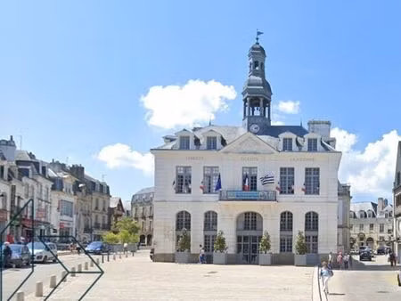 location commerce 270 m² à auray (56400)