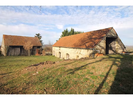 grange en pierre avec son hangar à vendre  à 2 km des commer