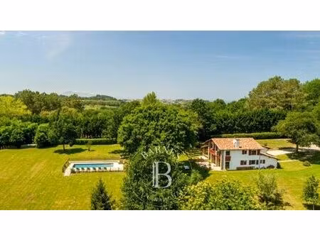 maison de luxe de 7 pièces en location à saint-jean-de-luz  nouvelle-aquitaine