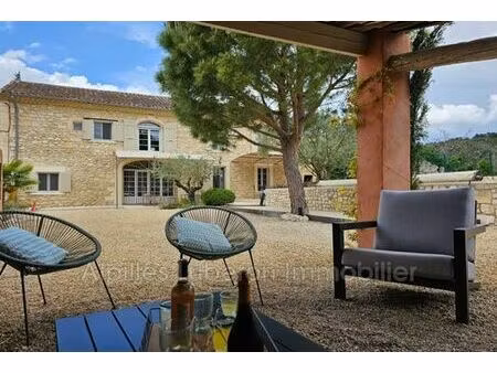 villa de luxe de 7 pièces en location orgon  france