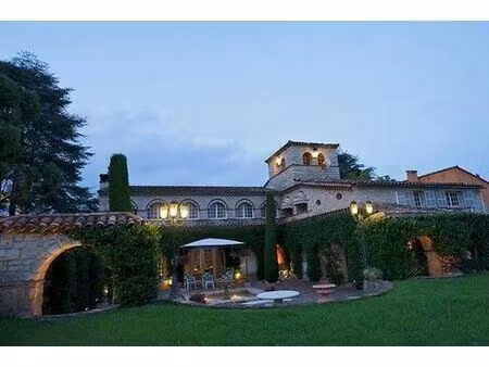 maison de luxe de 14 chambres en location à grasse  provence-alpes-côte d'azur