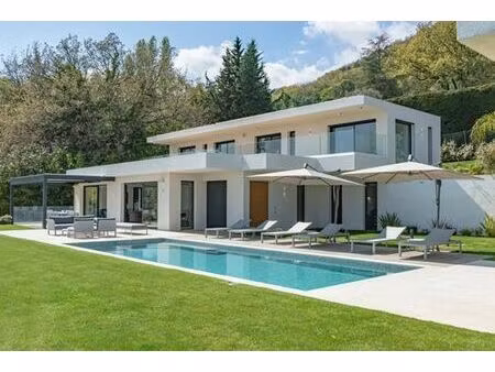 villa de 8 pièces de luxe en location vence  provence-alpes-côte d'azur