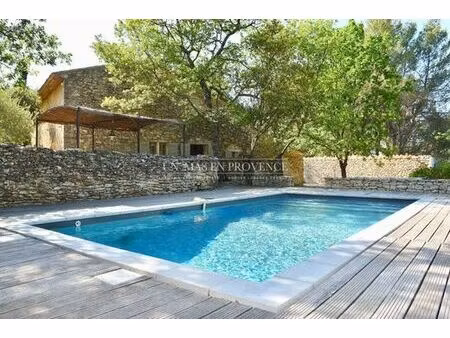 villa de luxe en location lacoste  provence-alpes-côte d'azur