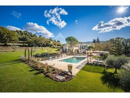 maison de prestige de 350 m2 en location oppède le vieux  provence-alpes-côte d'azur