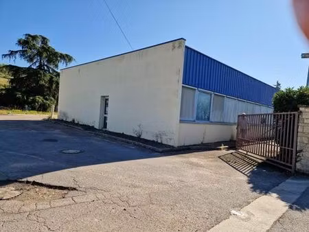 prestigieux bureau de 269 m2 en location - ménilles  normandie