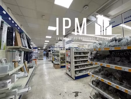 local d'activités 480 m2 à louer 13010 marseille