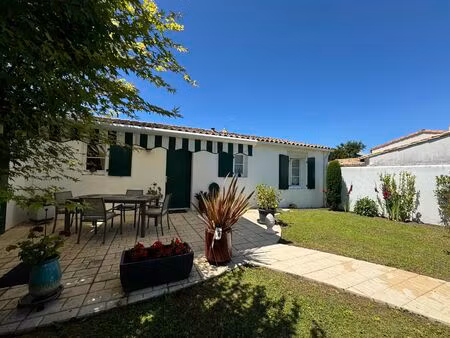 vente maison loix (17111)