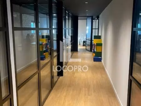 a vendre - bâtiment industriel - 1450 m2 sur terrain de 3800 m2 - puget-sur-argens