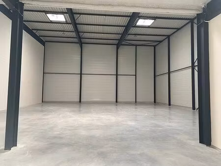 location local d'activités osny 546 m²