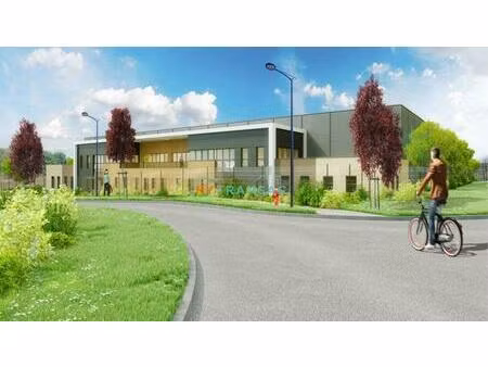 location local industriel 4728 m² à sucy-en-brie (94370)