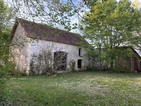 bel ensemble immobilier avec maison de 72 m² sur la commune de bossay sur claise