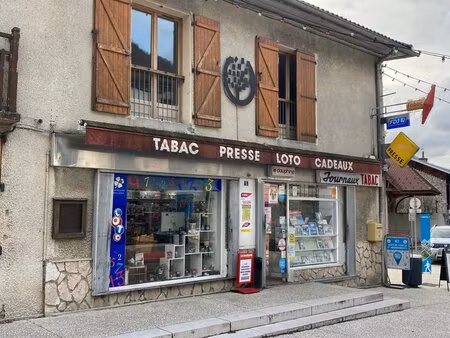 tabac presse loto - très bel emplacement.
