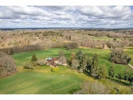 3 maisons sur 7 hectares