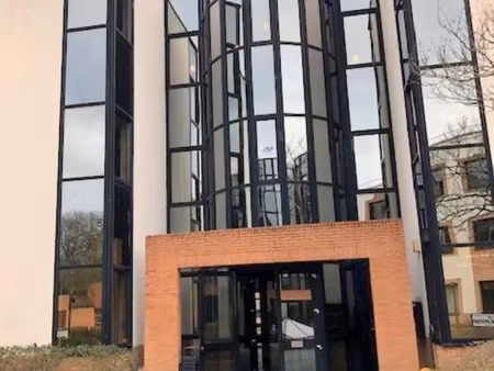 a louer - bureaux de très bon standing - proximité a86 et n12