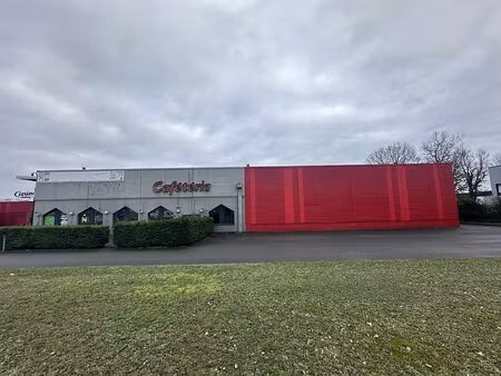 location commerce st andre de cubzac 743 m²