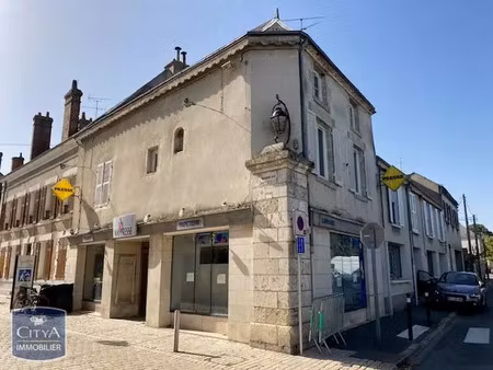 local commercial à louer 75.25 m² - jargeau (45) - 850€