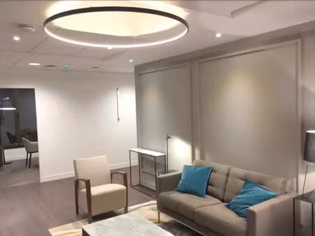 a louer - bureaux - prestations de qualité