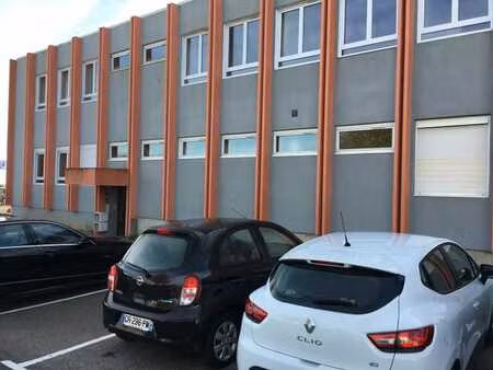 location bureau 462 m² à guipavas (29490)