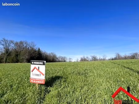 terrain 2694 m² juillac