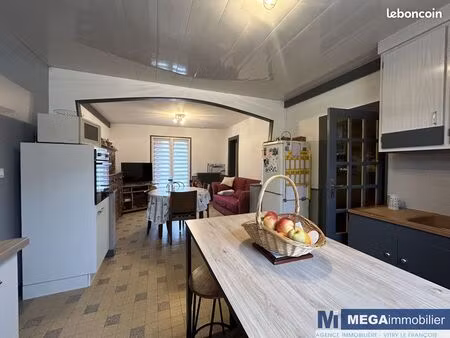 maison 8 pièces 207 m²