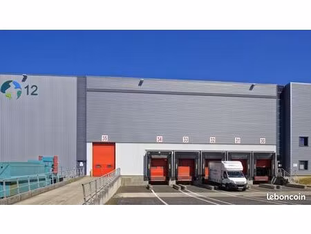local industriel 5 749 m²