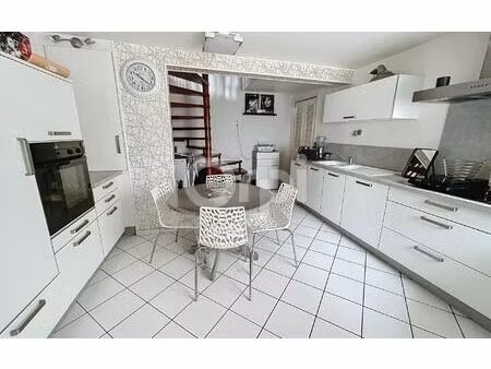 immeuble liffol-le-grand 135 m² t-5 à vendre  107 000 €