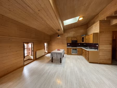 charmant appartement t4 duplex de 64 m2 en loi carrez