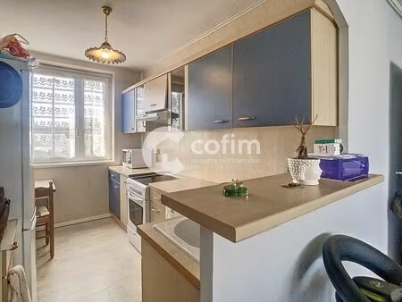 vente appartement 3 pièces 62m2 mourenx 64150 - 76000 € - surface privée