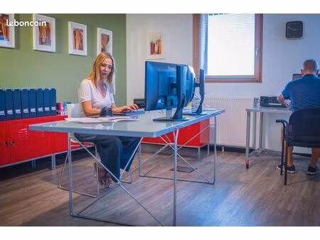 local  bureau à louer / salle de réunion  formation  séminaire / 5mn de dijon / cambrousse