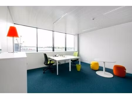nouveau bureaux équipés / meublé à louer à anvers