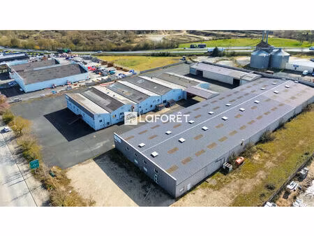 entrepôt doué la fontaine 3000 m2