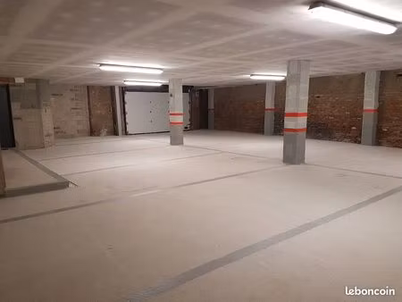 particulier loue place de parking voiture et moto