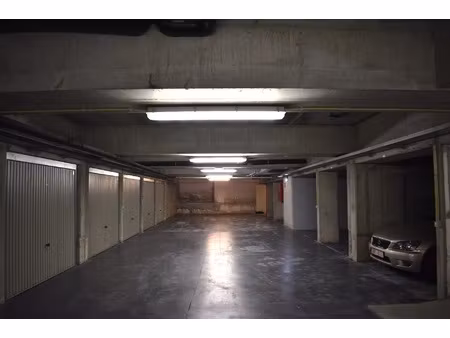 garage te koop in oostende met 2 slaapkamers