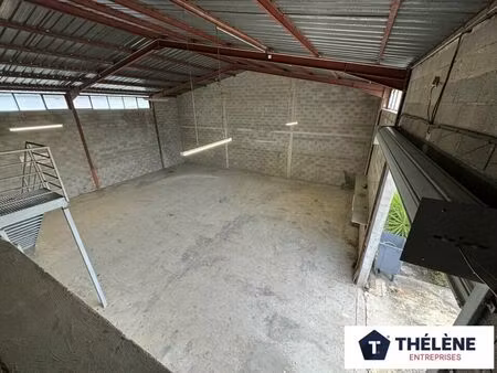 location local commercial 237m2 vendargues 34740 - 2200 € - surface privée