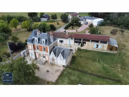 maison à vendre 8 pièces 245 m² - champigny-sur-veude (37) - 499 000€