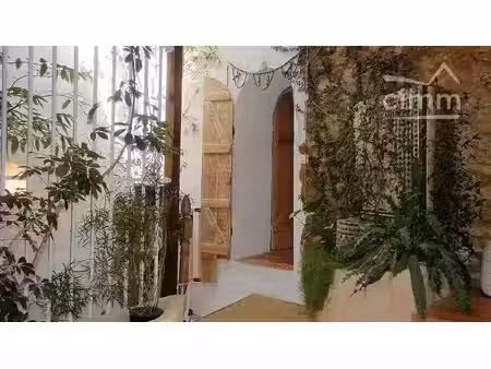 a vendre possibilité de vente à terme très belle bâtisse en pier