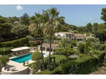 saint-paul-de-vence - magnifique propriété provençale dans domaine privé