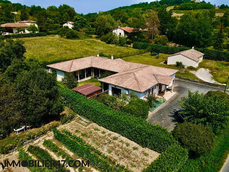 villa de plain pied avec local professionnel